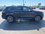 Used 2020 Lincoln Nautilus Reserve w/ Equipment Group 201A image 6