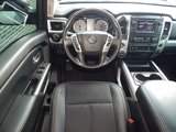Used 2019 Nissan Titan PRO-4X image 5