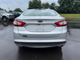 Used 2015 Ford Fusion SE image 4