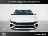 New 2025 Hyundai Elantra SE image 3