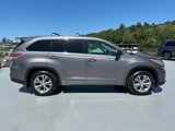 Used 2015 Toyota Highlander XLE image 2