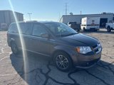 Used 2017 Dodge Grand Caravan SXT w/ Driver Convenience Group image 3