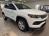 Used 2023 Jeep Compass Latitude image 3