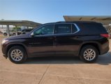 Used 2020 Chevrolet Traverse LT image 2