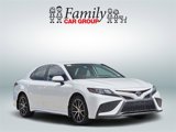 Used 2021 Toyota Camry SE w/ Carpet Mat Package (TMS) image 2