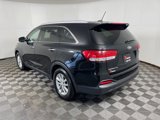 Used 2017 Kia Sorento LX image 4