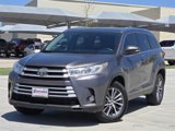 Used 2019 Toyota Highlander XLE image 2