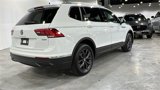 Used 2022 Volkswagen Tiguan SE w/ Panoramic Sunroof Package image 2