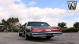 Used 1986 Lincoln Town Car image 4