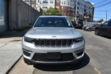 Used 2023 Jeep Grand Cherokee 4WD 4xe image 3