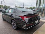 Used 2025 Hyundai Elantra SEL w/ Cargo Package image 3