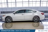 Used 2017 Toyota Avalon Limited image 2