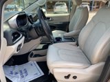 Used 2021 Chrysler Pacifica Touring-L image 2