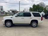 Used 2007 Cadillac Escalade AWD w/ Climate Package image 2