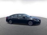 Used 2023 Nissan Altima 2.5 SV image 2
