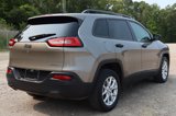 Used 2017 Jeep Cherokee Sport image 3