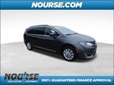 Used 2017 Chrysler Pacifica Touring-L image 2