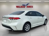 Used 2021 Toyota Corolla LE image 3