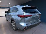 Used 2022 Toyota Highlander XLE image 3