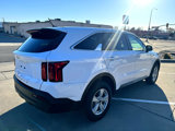 Used 2022 Kia Sorento LX image 5
