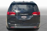 Used 2018 Chrysler Pacifica Touring-L image 4