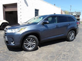 Used 2019 Toyota Highlander XLE image 2