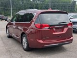 Used 2018 Chrysler Pacifica Touring-L Plus image 5