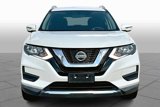 Used 2018 Nissan Rogue SV w/ Premium Package image 3