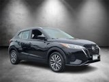 Used 2021 Nissan Kicks SV image 2
