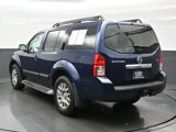 Used 2011 Nissan Pathfinder LE w/ Navigation Pkg image 4