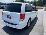 Used 2019 Dodge Grand Caravan SE w/ UConnect Hands-Free Group image 3