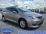 Used 2017 Chrysler Pacifica Touring-L image 2