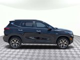Used 2023 Kia Seltos SX w/ SX Sunroof Package image 3