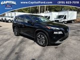 Used 2023 Nissan Rogue SV image 2