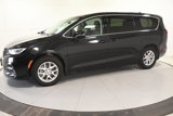 Used 2023 Chrysler Pacifica Touring-L image 5