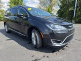 Used 2017 Chrysler Pacifica Touring-L image 2