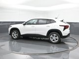 Used 2025 Chevrolet Trax LS image 3