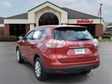 Used 2016 Nissan Rogue S image 3