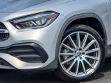 Used 2021 Mercedes-Benz GLA 250 4MATIC w/ AMG Line Exterior image 3