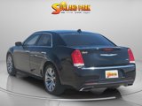 Used 2018 Chrysler 300 Limited image 3