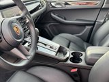 Used 2024 Porsche Macan image 4
