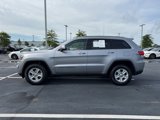 Used 2017 Jeep Grand Cherokee Laredo image 4