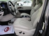Used 2019 Chrysler Pacifica Touring-L image 4