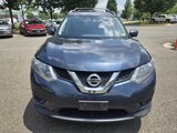 Used 2016 Nissan Rogue SV image 2