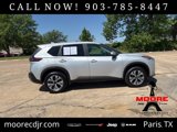 Used 2023 Nissan Rogue SV image 2