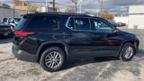 Used 2023 Chevrolet Traverse LT image 3