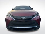 Used 2021 Toyota Venza Limited image 2
