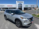Used 2023 Nissan Rogue SV image 2