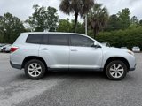 Used 2012 Toyota Highlander SE w/ Tow Pkg image 4