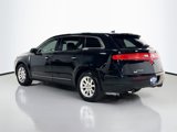 Used 2018 Lincoln MKT AWD image 4